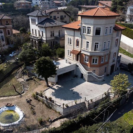 Villa Silvia-By Home Sitter โกโม ภายนอก รูปภาพ