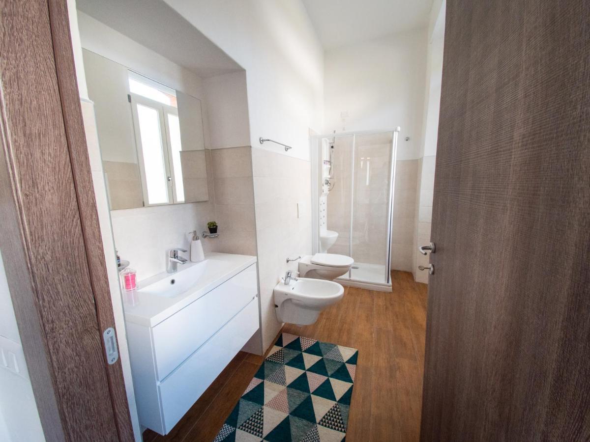 Villa Silvia-By Home Sitter โกโม ภายนอก รูปภาพ