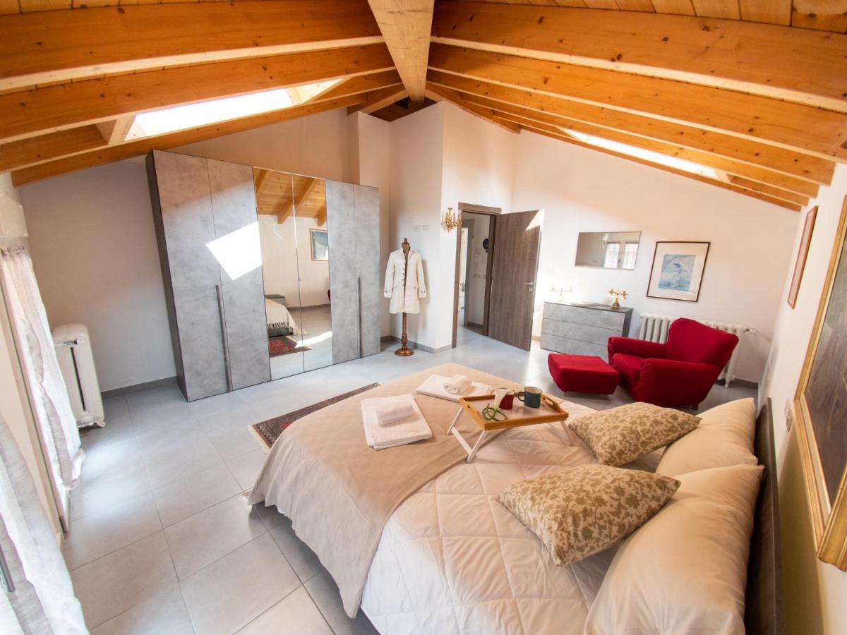Villa Silvia-By Home Sitter โกโม ภายนอก รูปภาพ